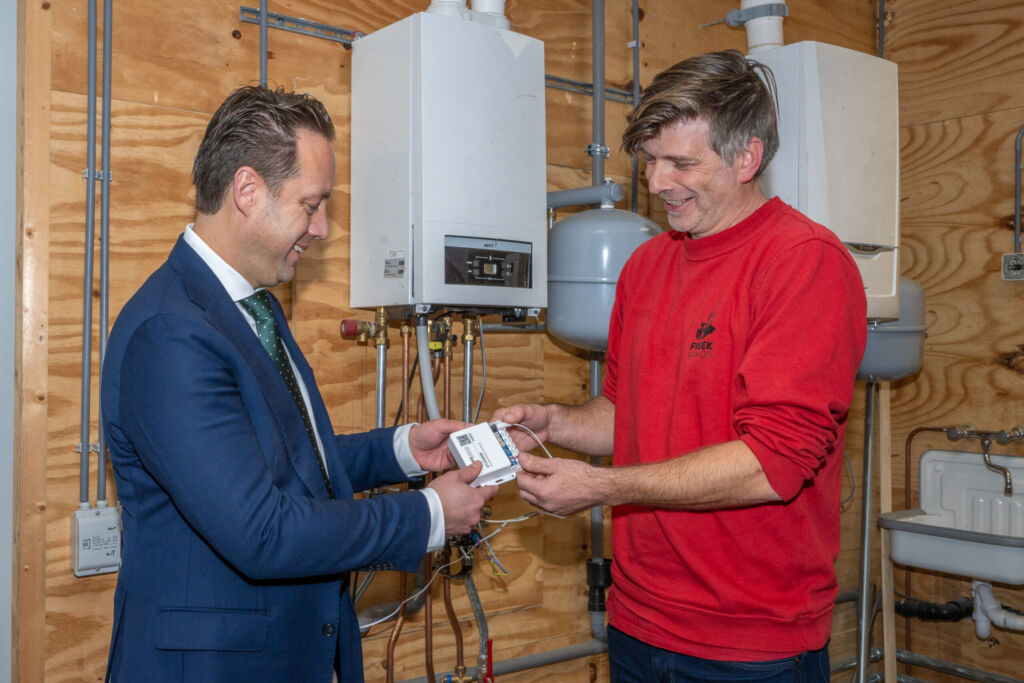 Freek van OS en wethouder Paul de Bruijn Voorschoten